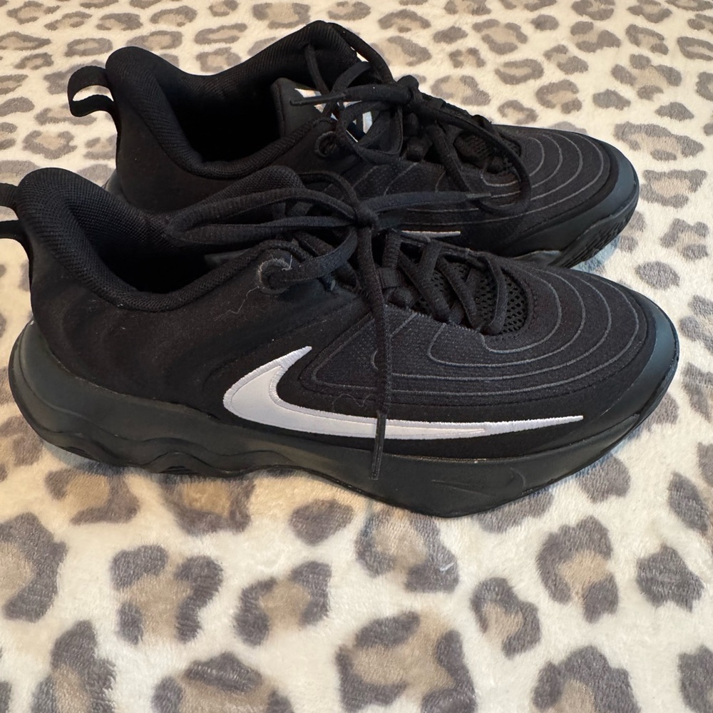 SIZE 3 BUNDLE OF KIDS SNEAKERS - Picture 2 of 13